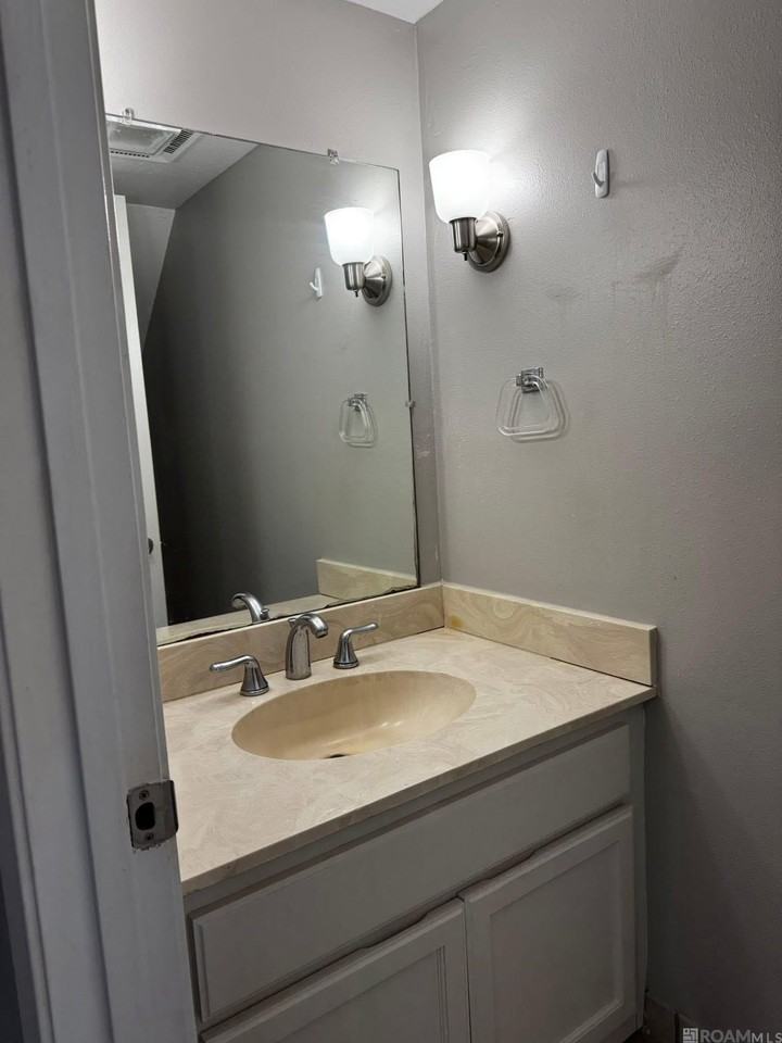 2951 Houma Blvd - Photo 3 of 13