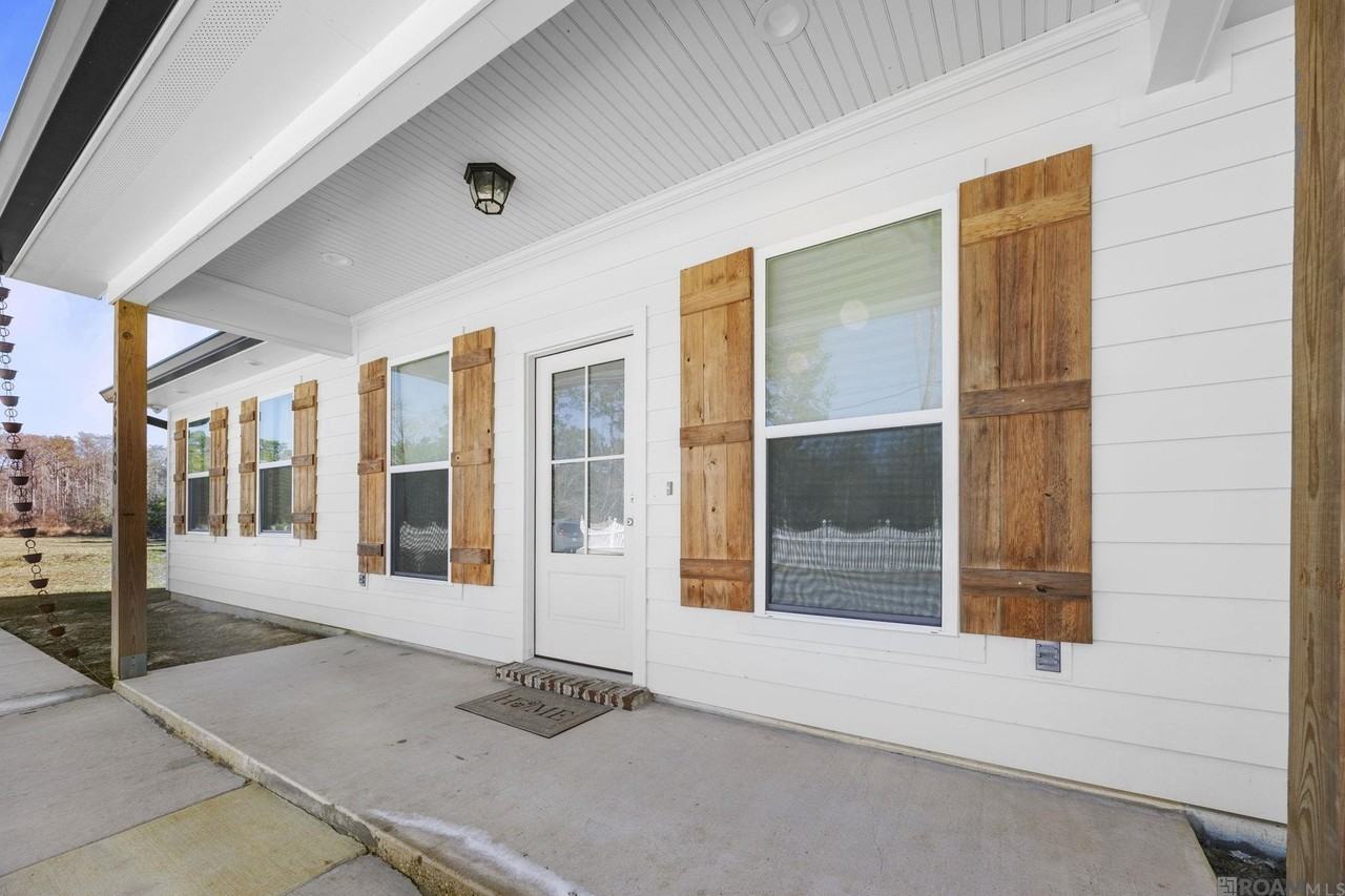 26400 Ponchatoula Dr - Photo 3 of 21