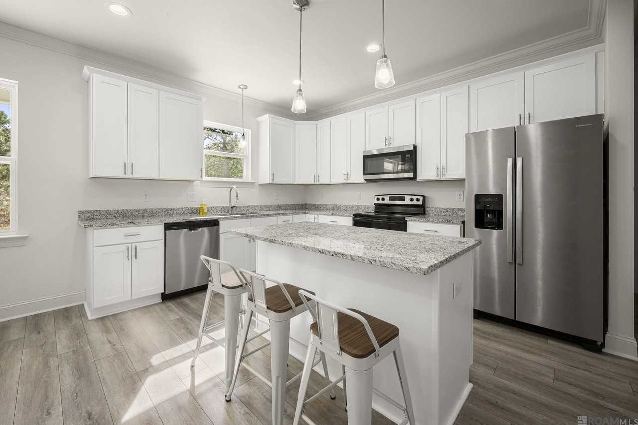 26400 Ponchatoula Dr - Photo 4 of 21