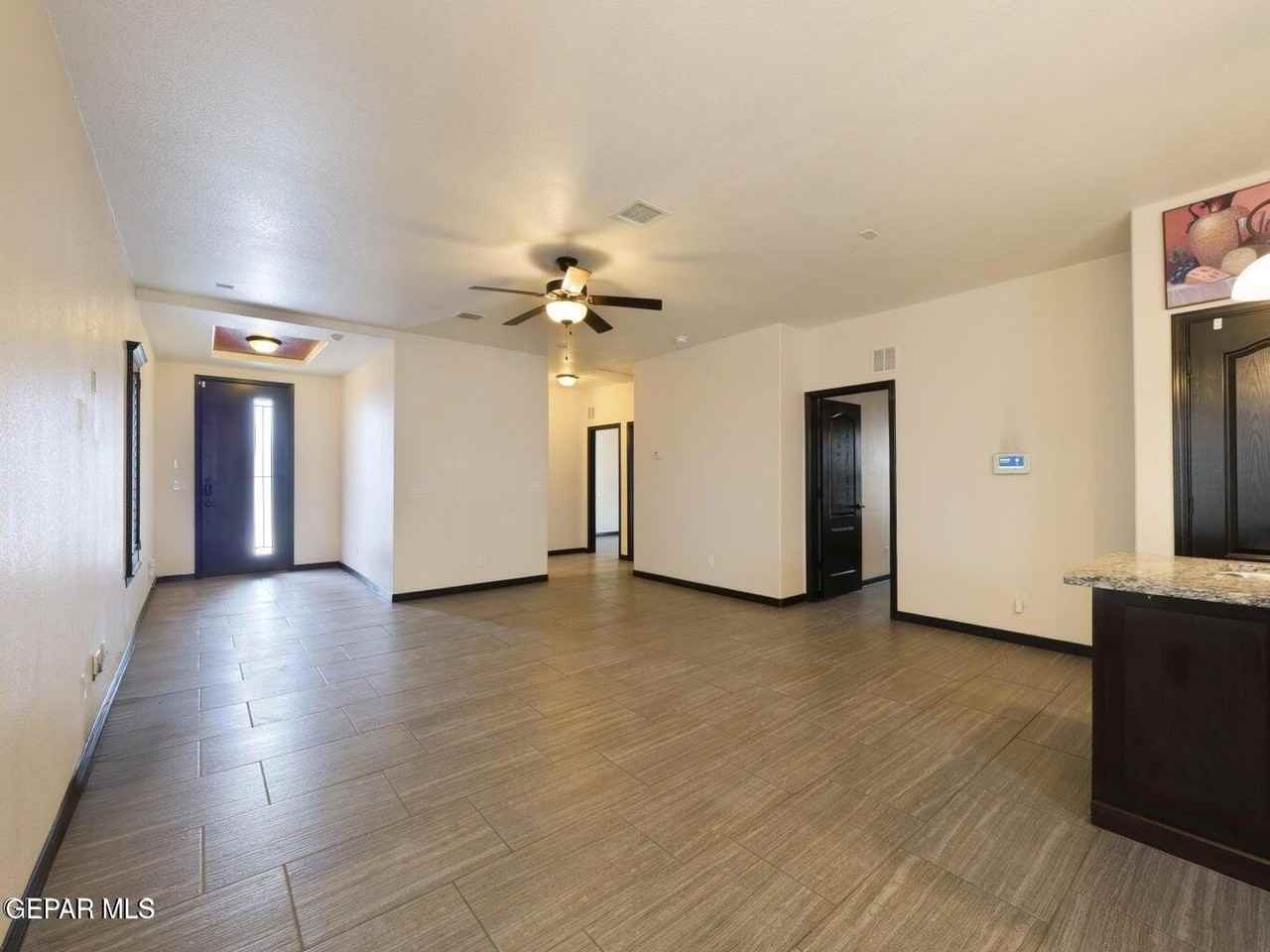 11629 Grotto Bay Ct - Photo 3 of 28