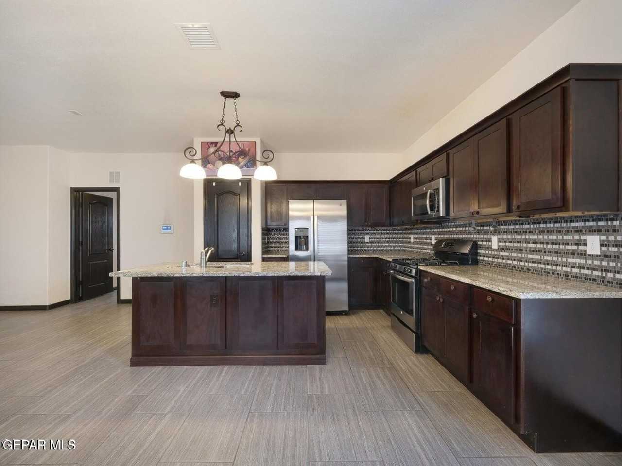 11629 Grotto Bay Ct - Photo 4 of 28