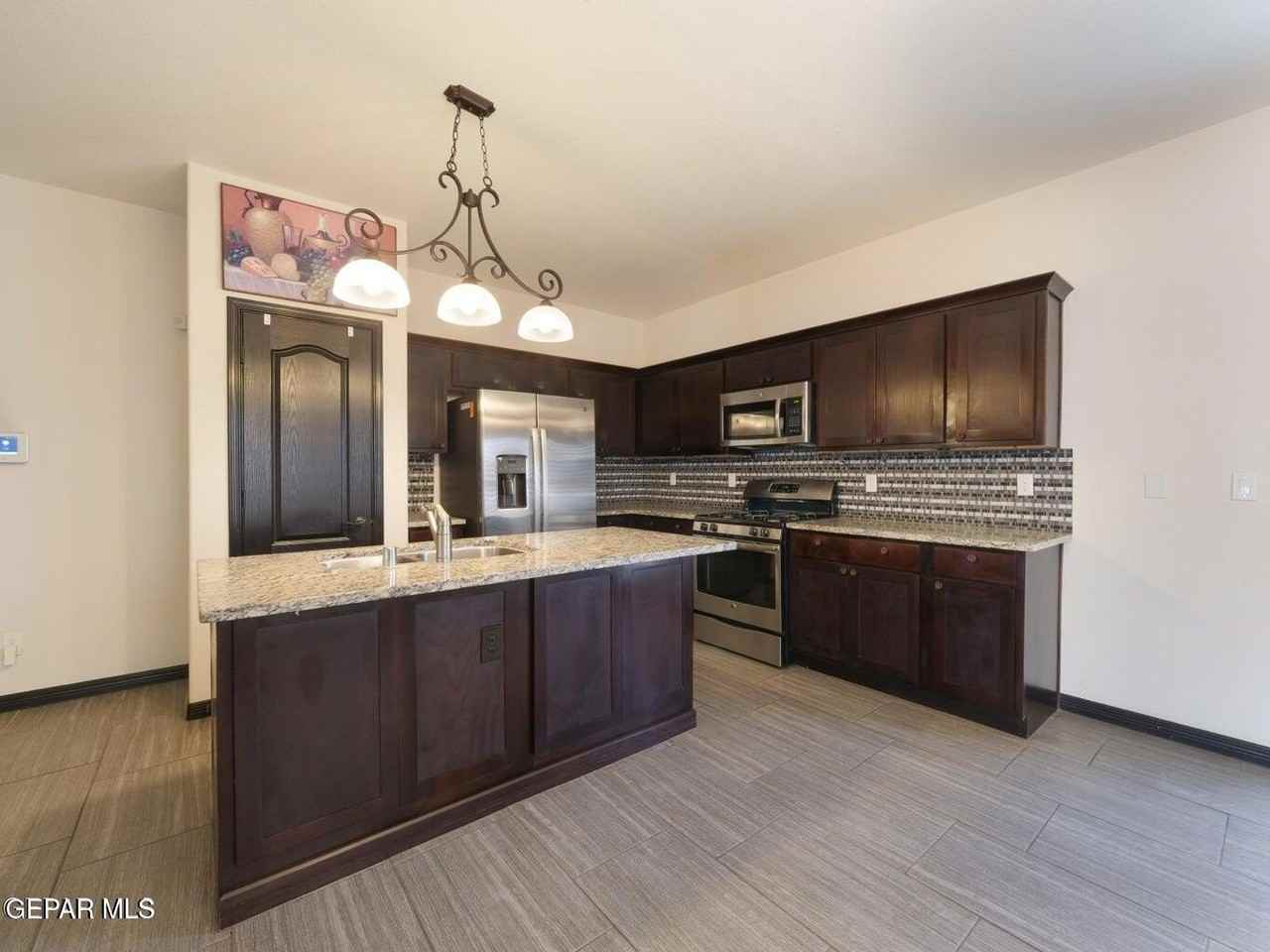11629 Grotto Bay Ct - Photo 5 of 28