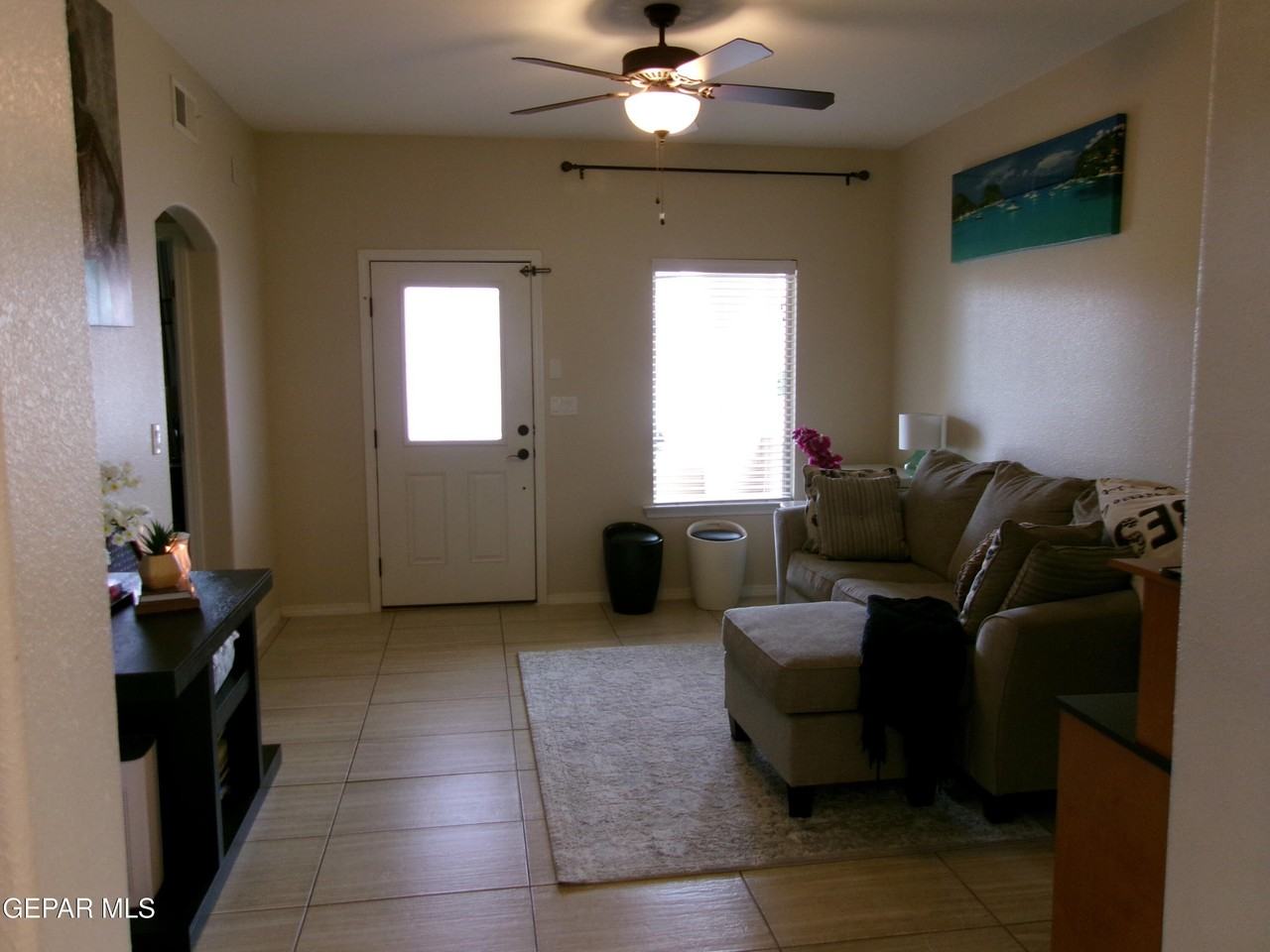 824 Caterick St - Photo 2 of 29