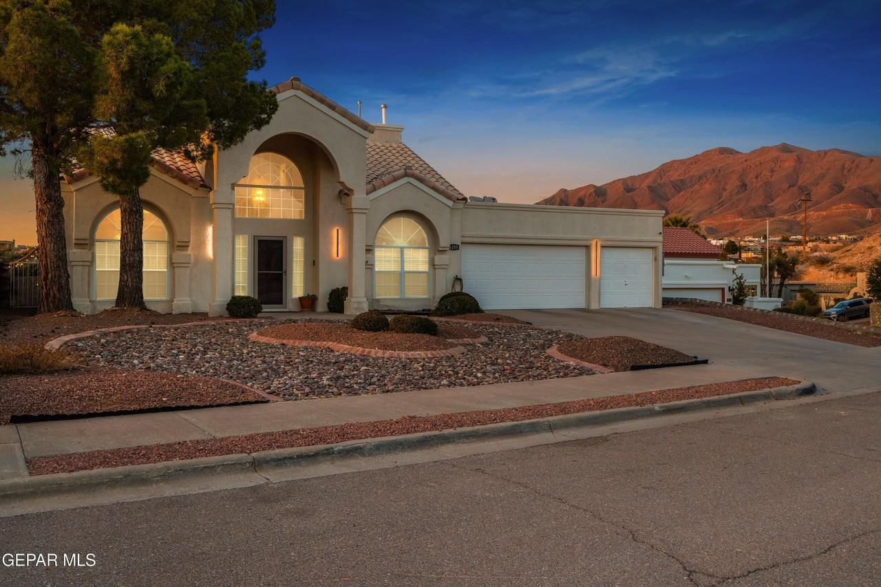 6205 La Posta Dr - Photo 3 of 50