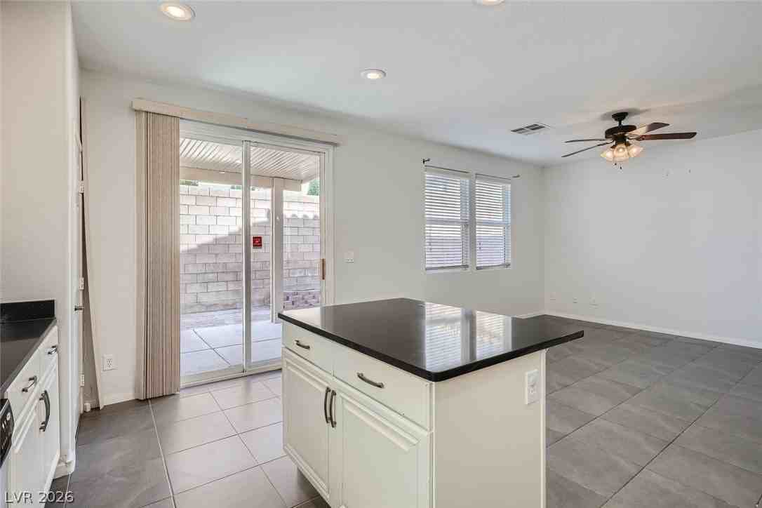 11783 Red Water Ct - Photo 5 of 34