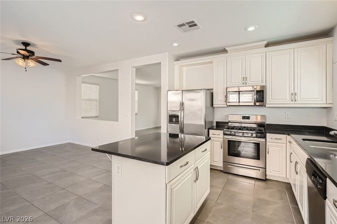 11783 Red Water Ct - Photo 6 of 34