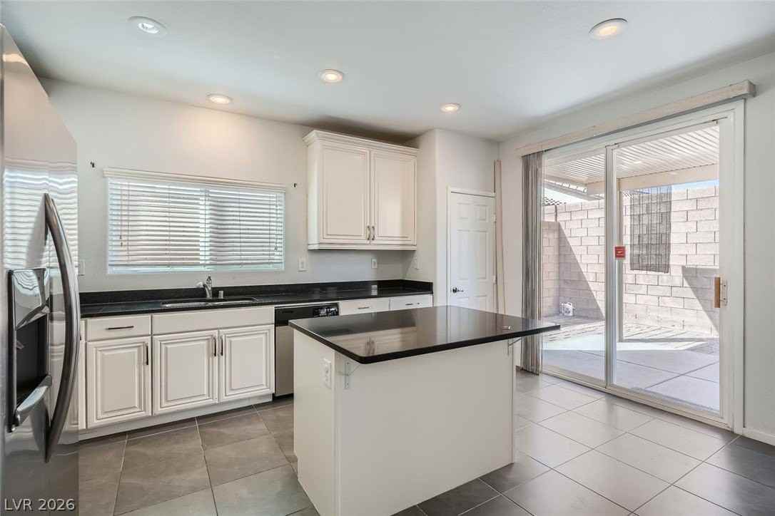 11783 Red Water Ct - Photo 7 of 34