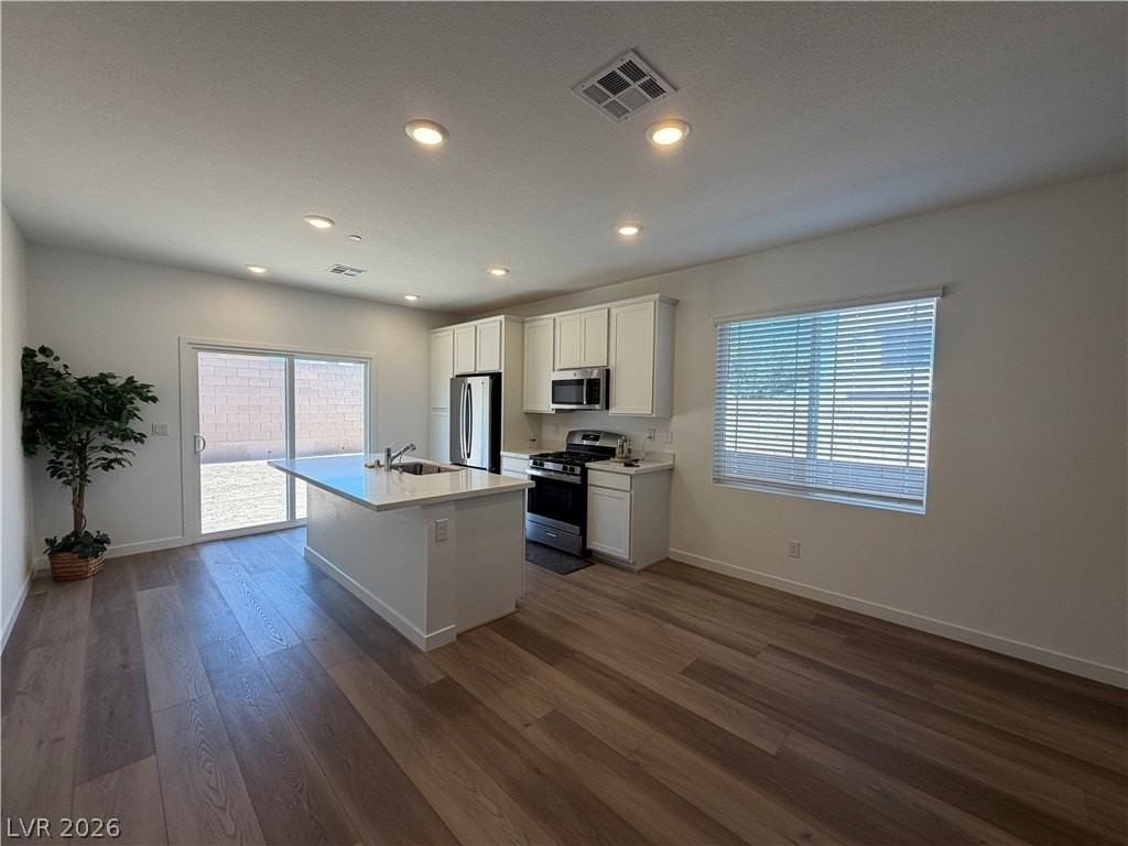 135 Chloe Chase Ave - Photo 5 of 18