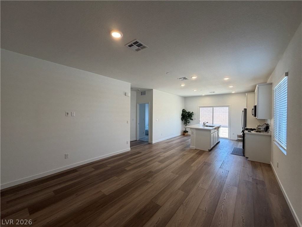 135 Chloe Chase Ave - Photo 7 of 18
