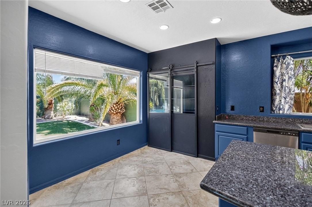 8606 Kennedy Heights Ct - Photo 4 of 18
