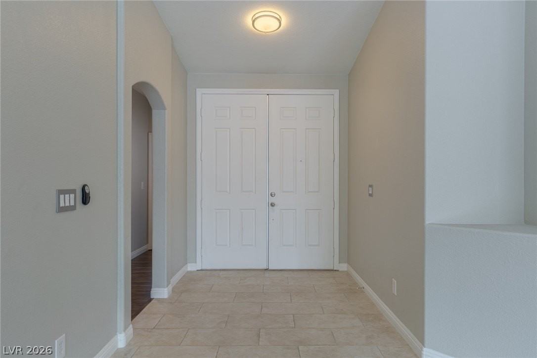 4029 Genoa Dr - Photo 4 of 44
