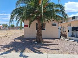 featured image of 413 W Van Buren Ave #8