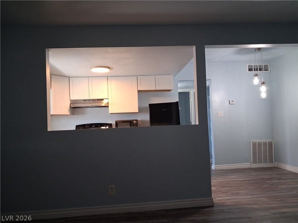510 Mckellar Cir #1 - Photo 4 of 15