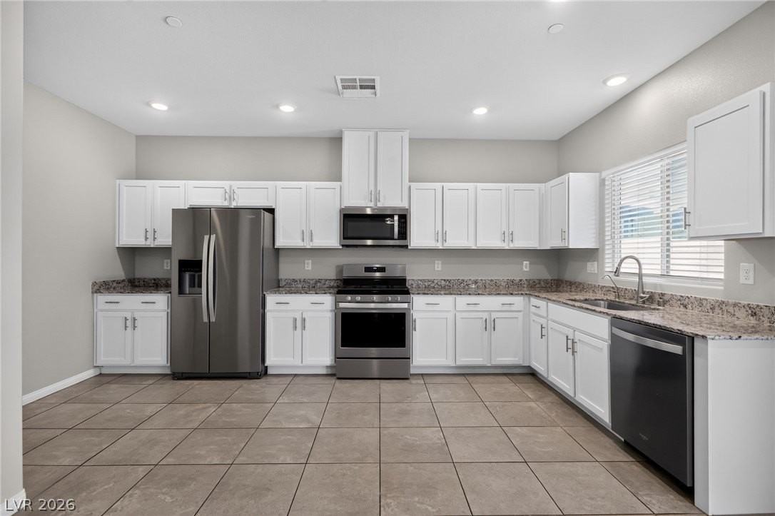 371 Scarlet Pine Ct - Photo 5 of 19