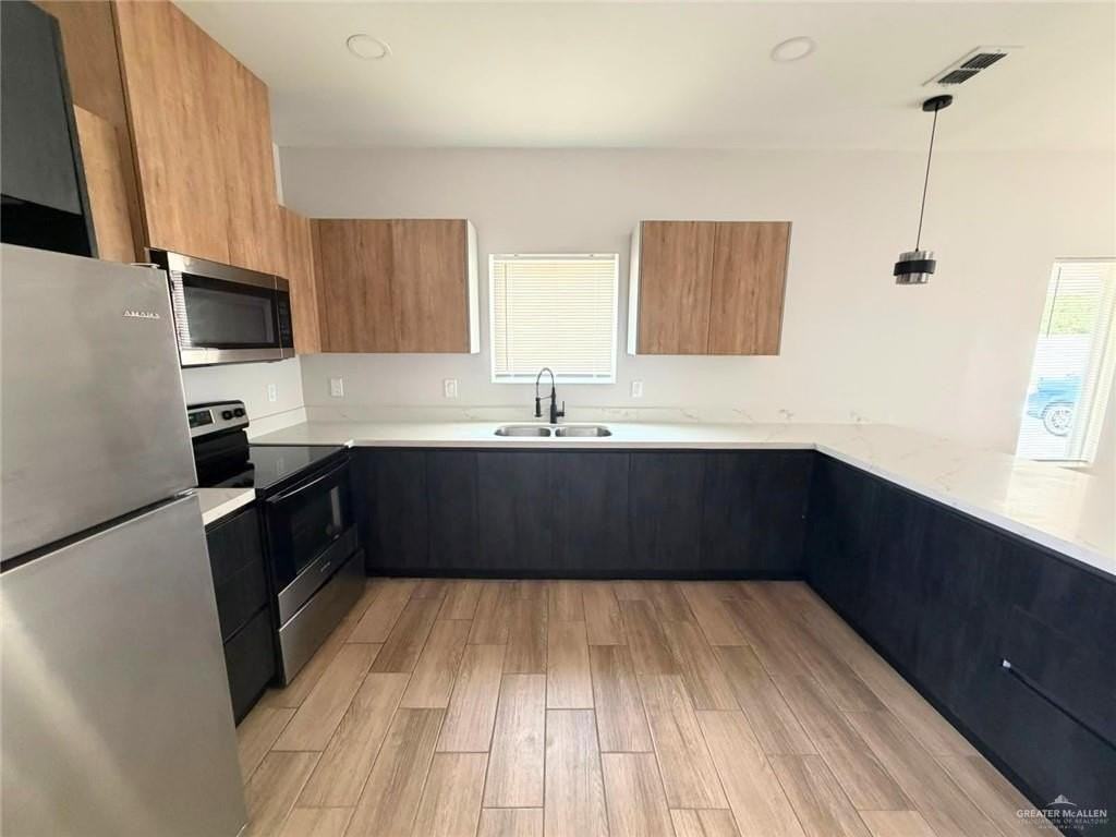 11003 N 36th Ln #2 - Photo 4 of 16