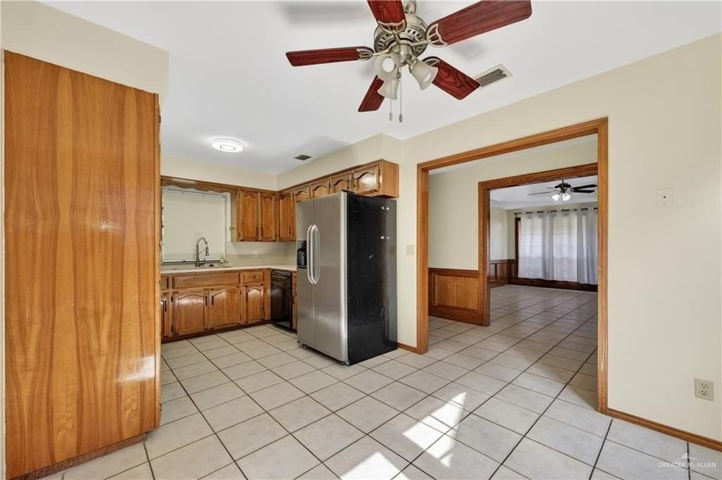 606 Silva Dr - Photo 5 of 29