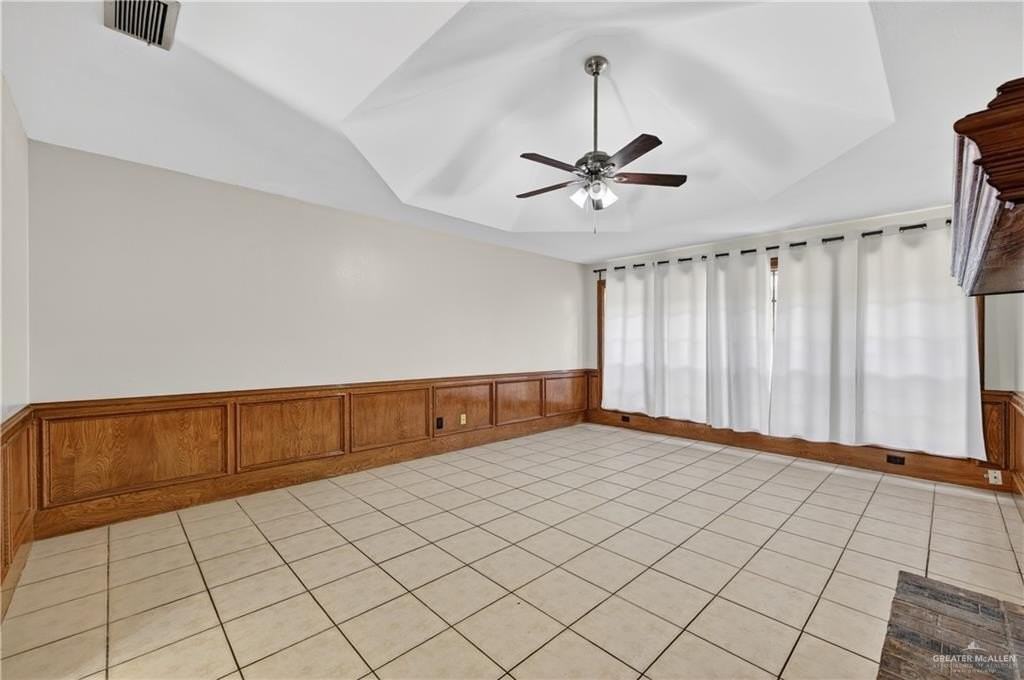 606 Silva Dr - Photo 7 of 29
