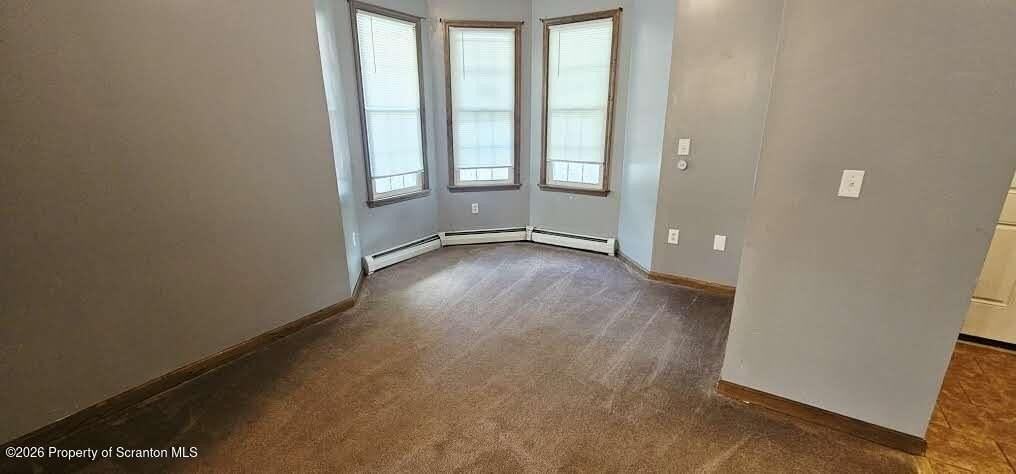 1631 Vine St - Photo 4 of 21