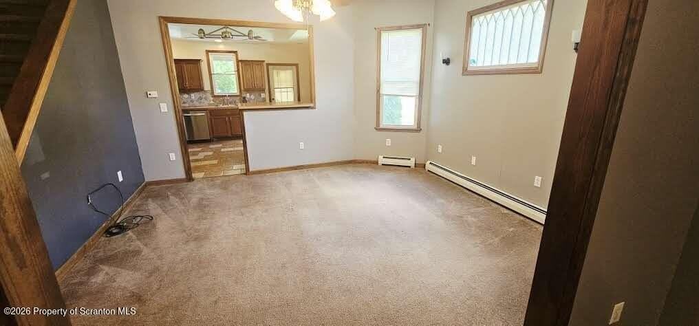 1631 Vine St - Photo 5 of 21