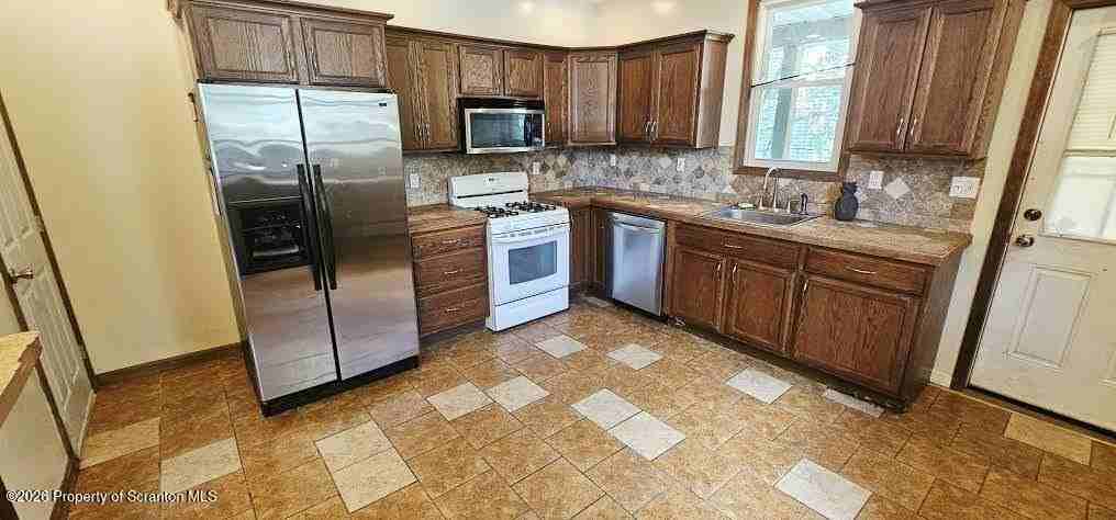 1631 Vine St - Photo 7 of 21