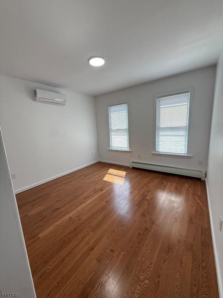 49 Mercer St - Photo 5 of 9