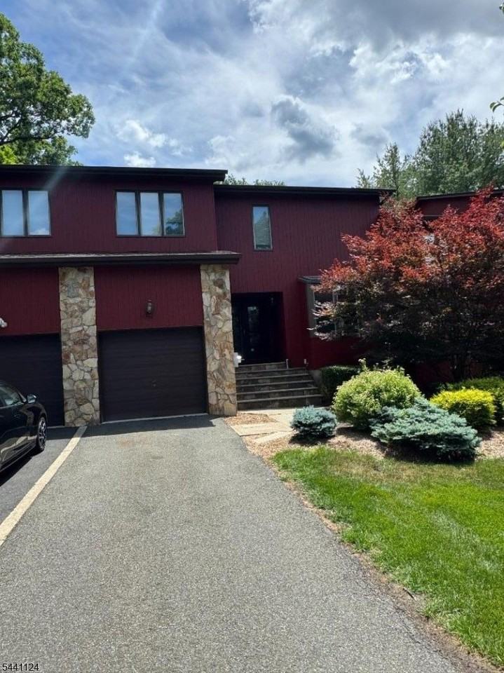 244 Butternut Dr - Photo 2 of 4