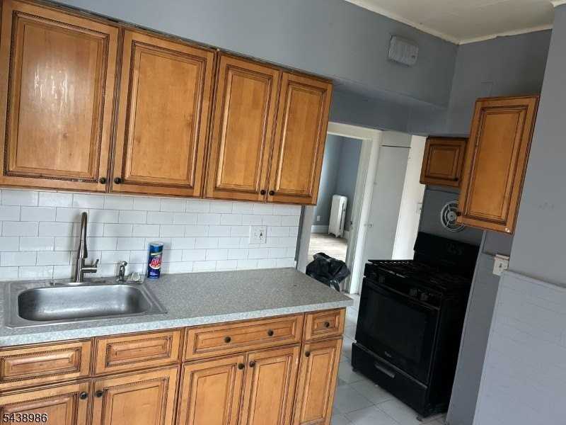 298 Union Ave #2 - Photo 2 of 8