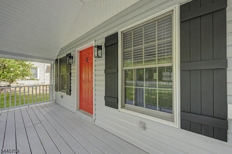8 Oak Rd - Photo 3 of 29