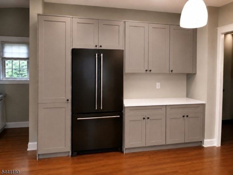 42 Gates Ave - Photo 2 of 7