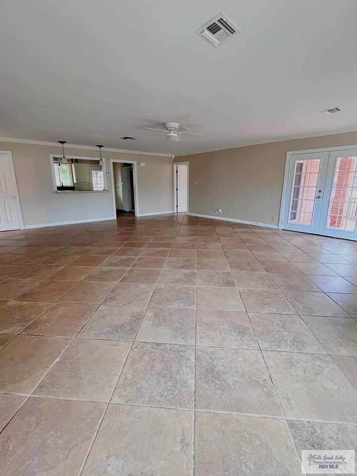 6 Country Club Rd - Photo 7 of 22
