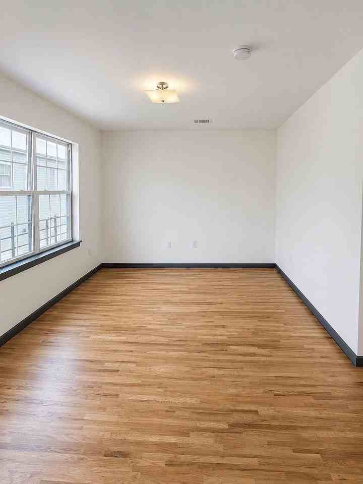 28 4th St #1 - Photo 2 of 10
