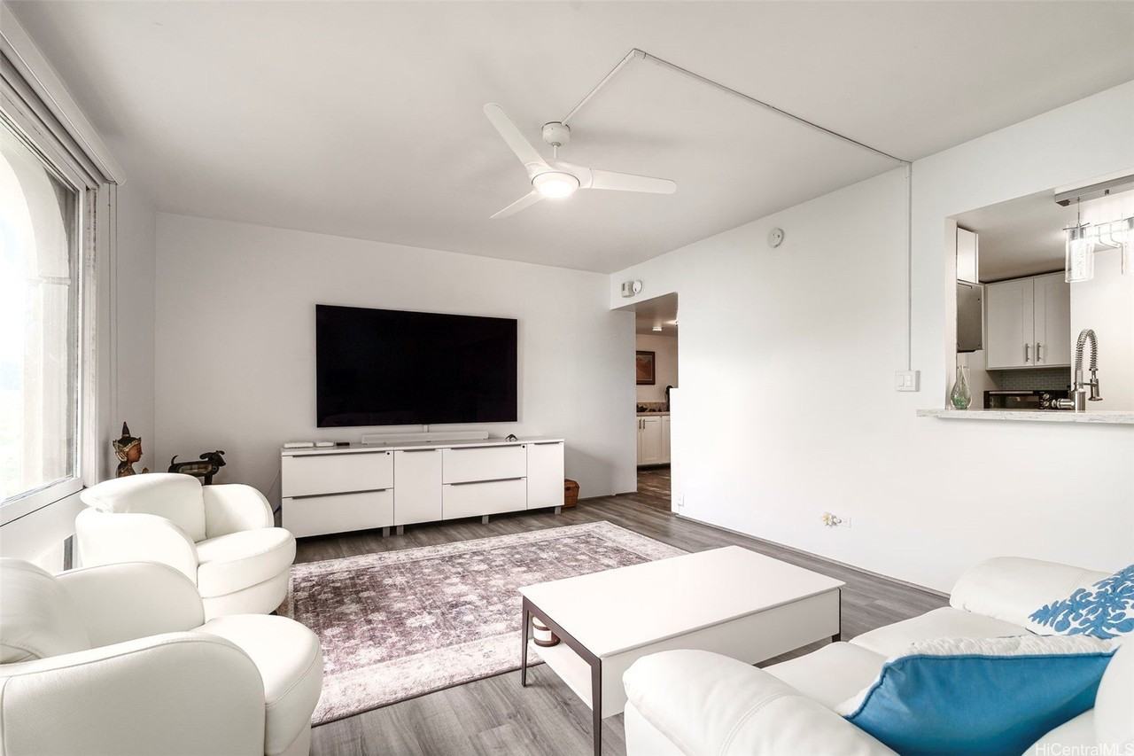 1022 Prospect St #807D - Photo 4 of 25
