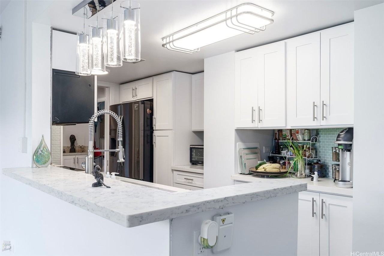 1022 Prospect St #807D - Photo 6 of 25