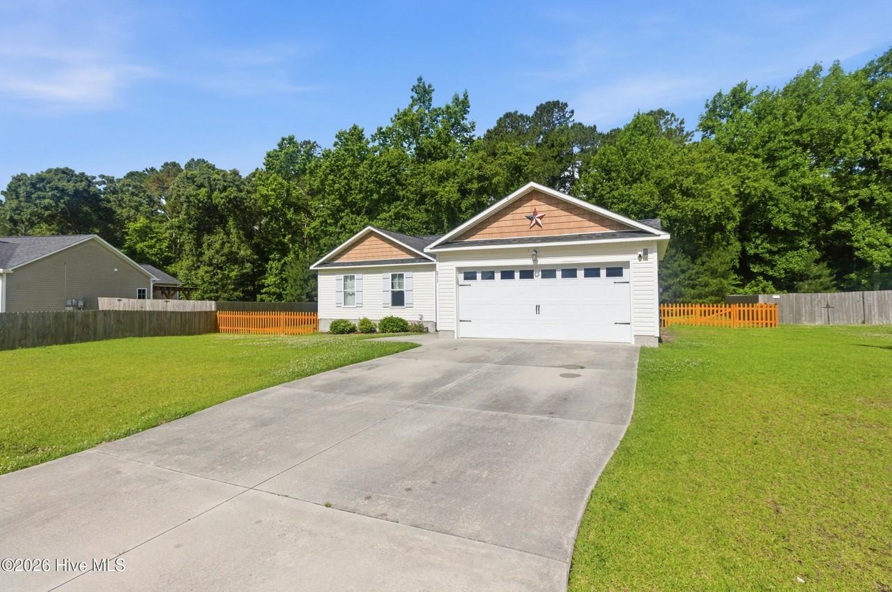 211 N Windy Ridge Rd - Photo 2 of 26