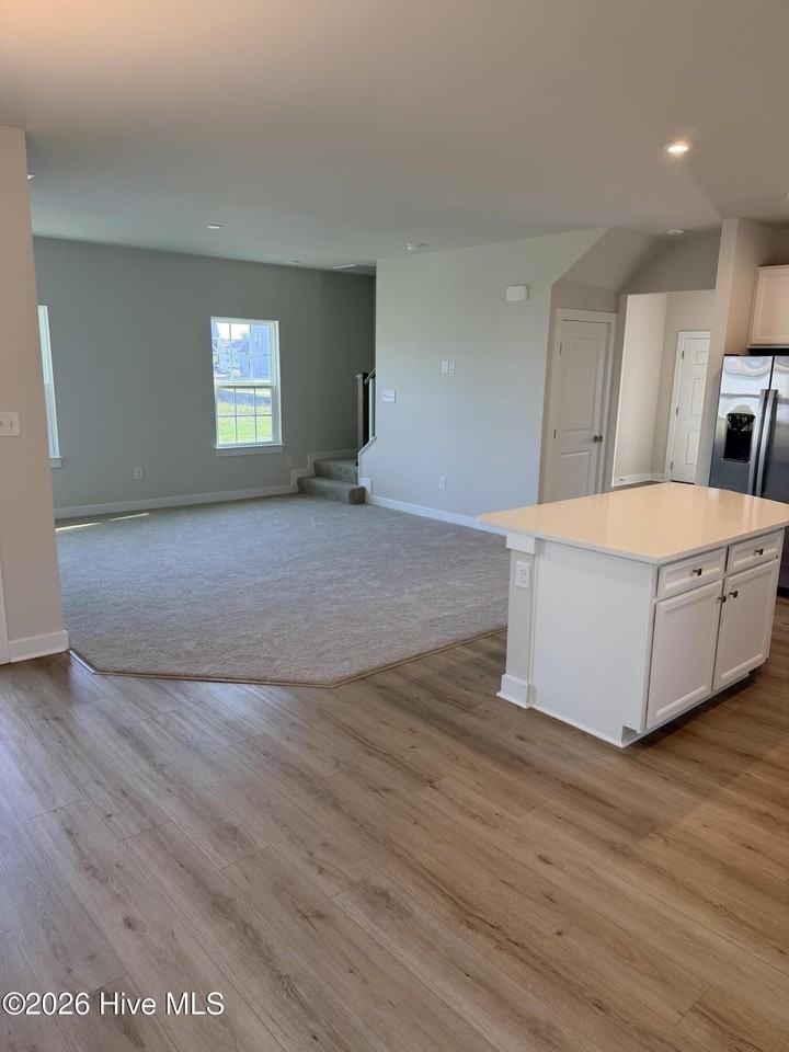 104 Ryker Rd W - Photo 5 of 23