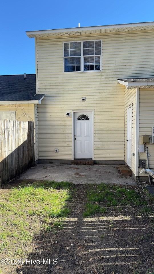 207 Spring Meadows Cir - Photo 2 of 20