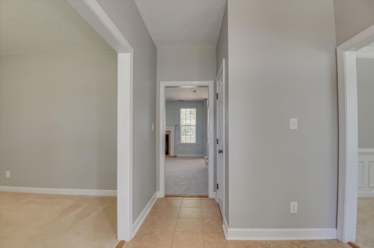 158 Kenilworth Dr - Photo 4 of 48