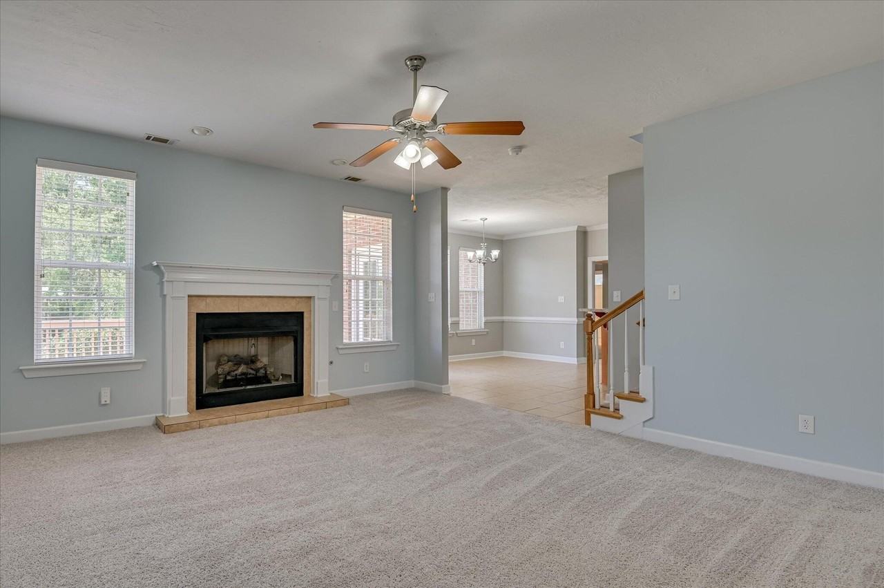 158 Kenilworth Dr - Photo 6 of 48