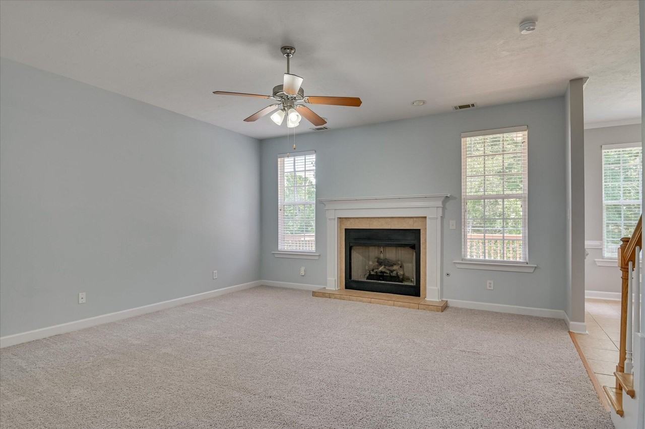 158 Kenilworth Dr - Photo 7 of 48