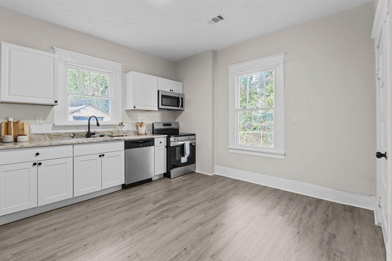 1307 Beman St - Photo 7 of 20