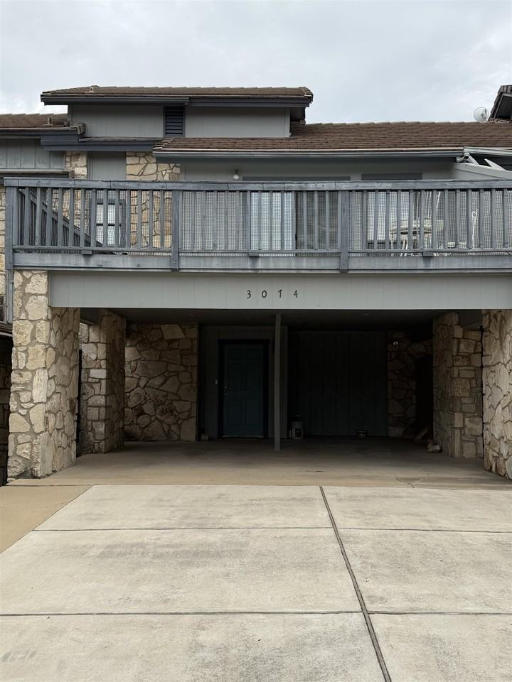 Crestview Dr - Photo 3 of 20