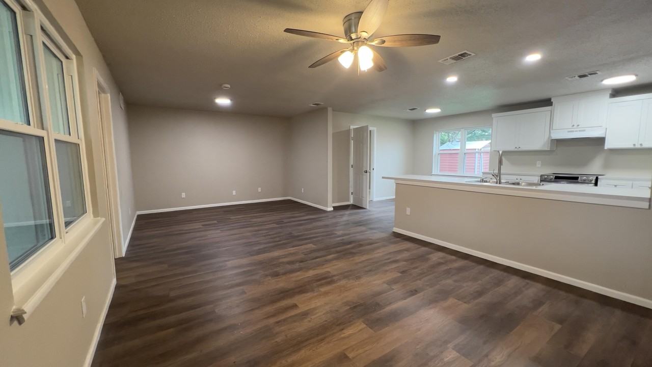 3705 Elkhart Ave - Photo 2 of 11