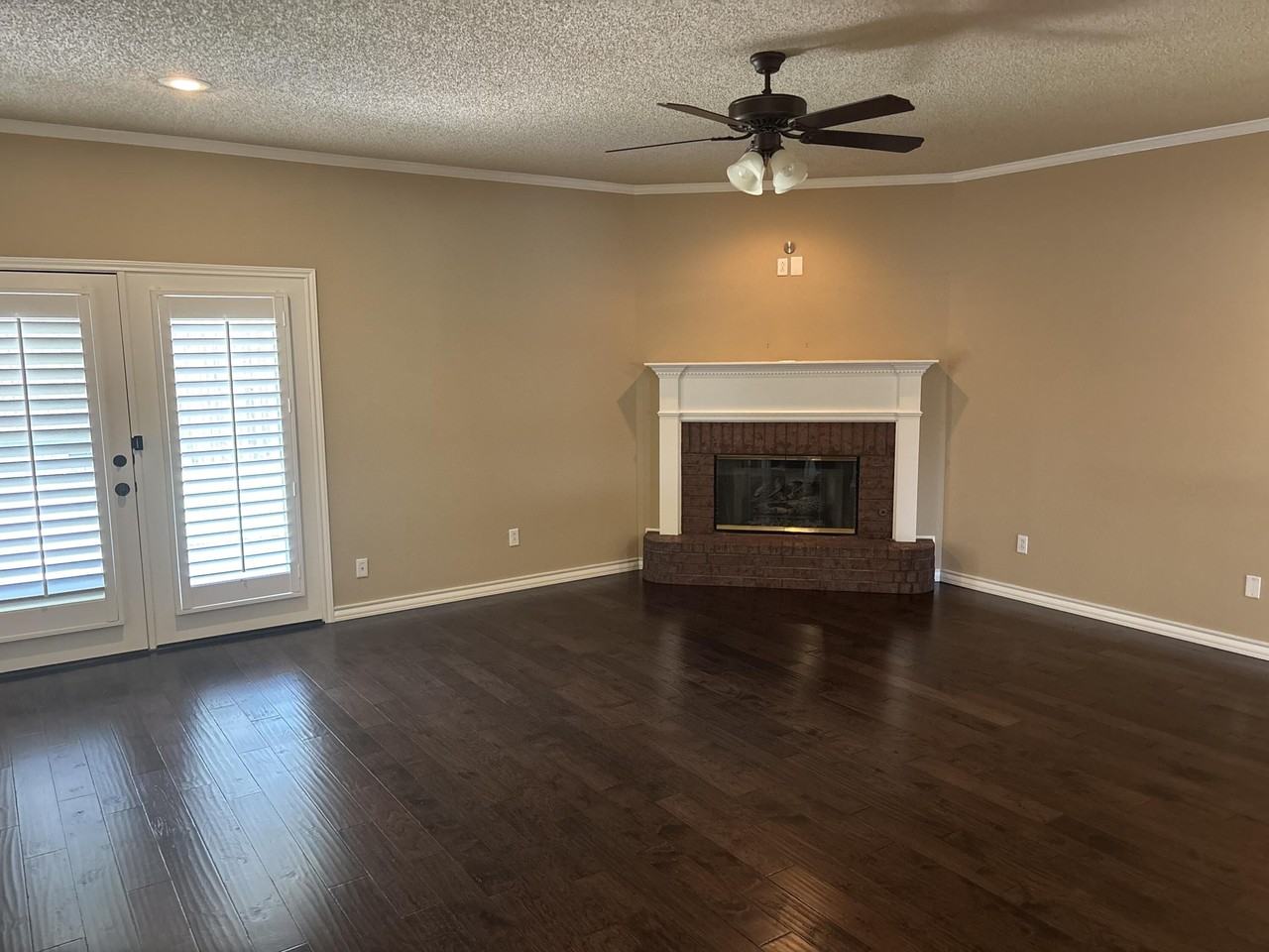 5412 99th St - Photo 2 of 10