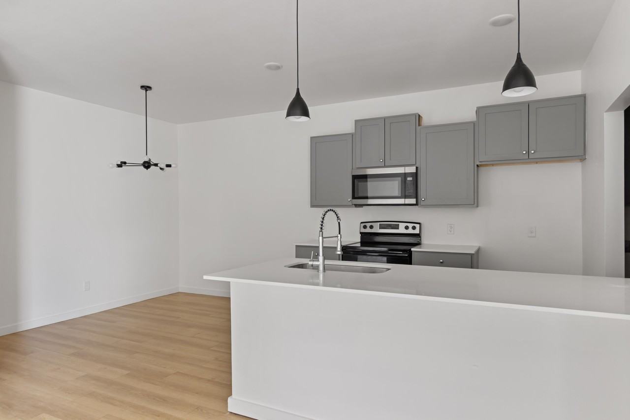5708 Kemper St #B - Photo 4 of 21