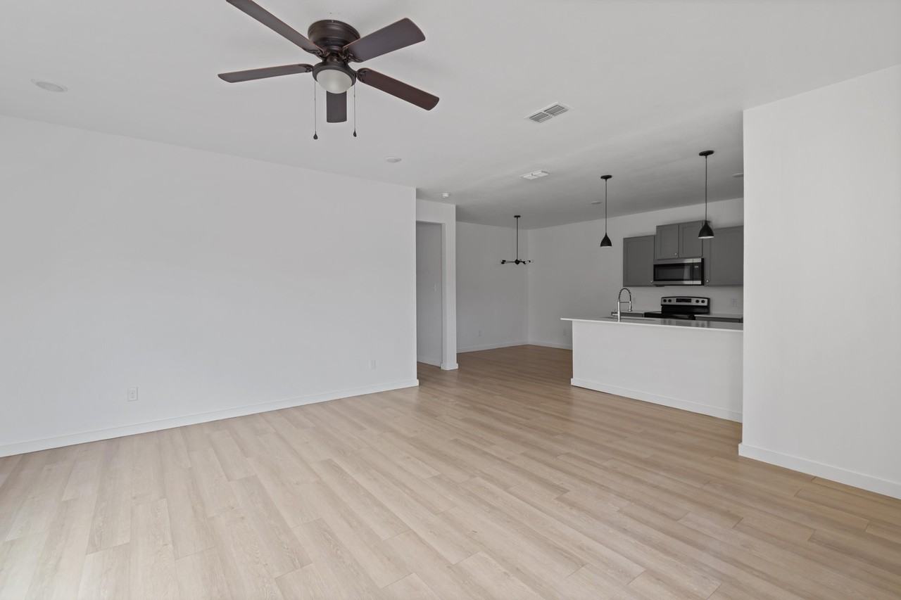 5708 Kemper St #B - Photo 5 of 21