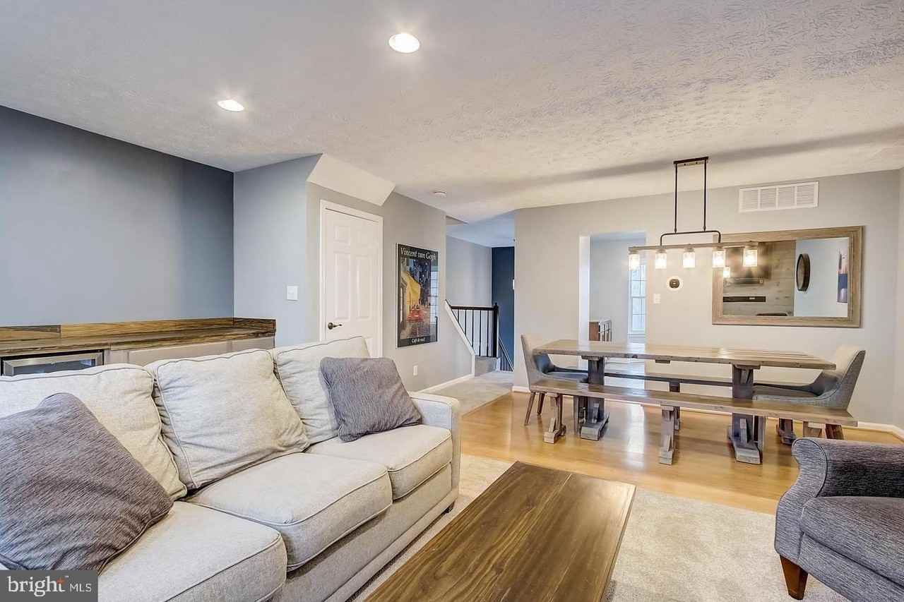 1011 Ellicott Dr - Photo 5 of 32