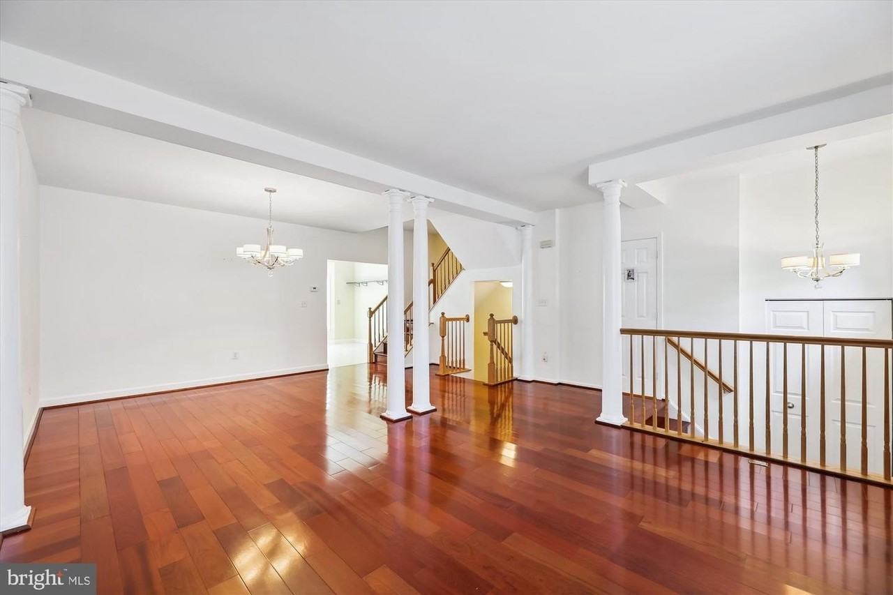7445 Gillingham Row - Photo 4 of 29