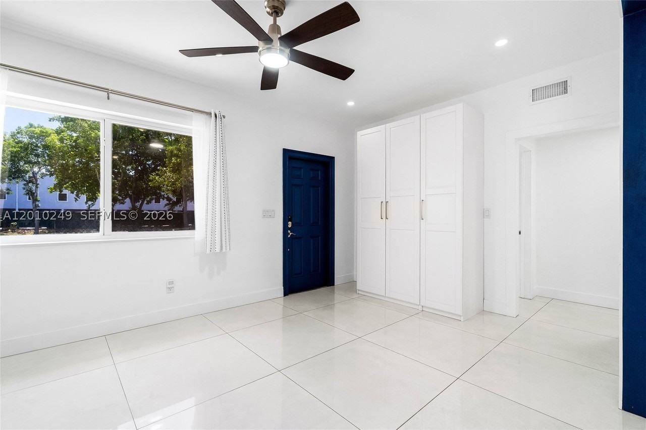 7800 Sw 57th Ct - Photo 7 of 37