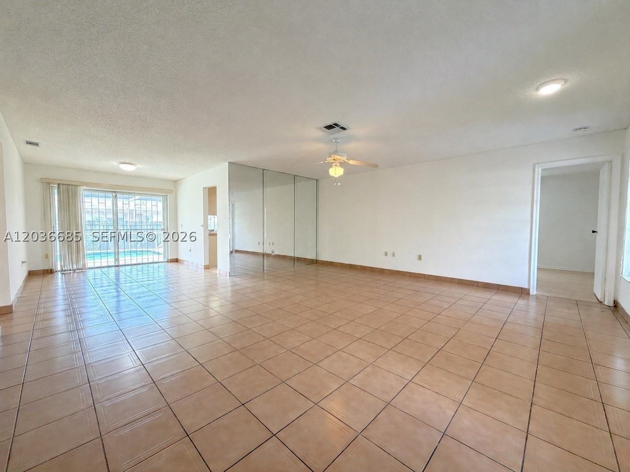 11711 Nw 29th St - Photo 3 of 24