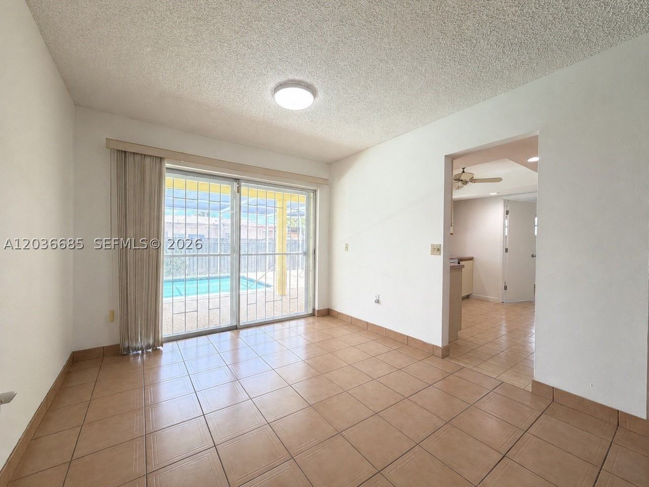 11711 Nw 29th St - Photo 5 of 24